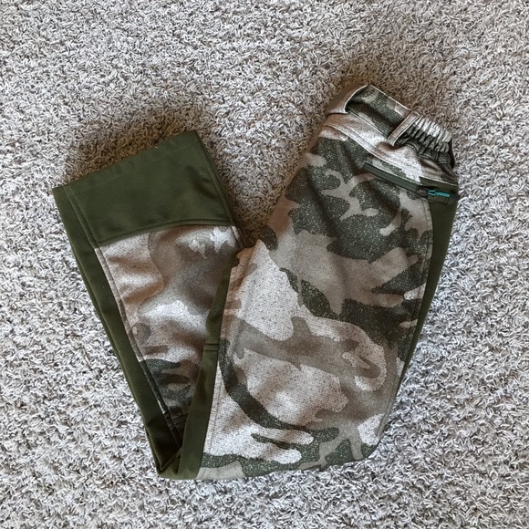 women's petite camouflage pants